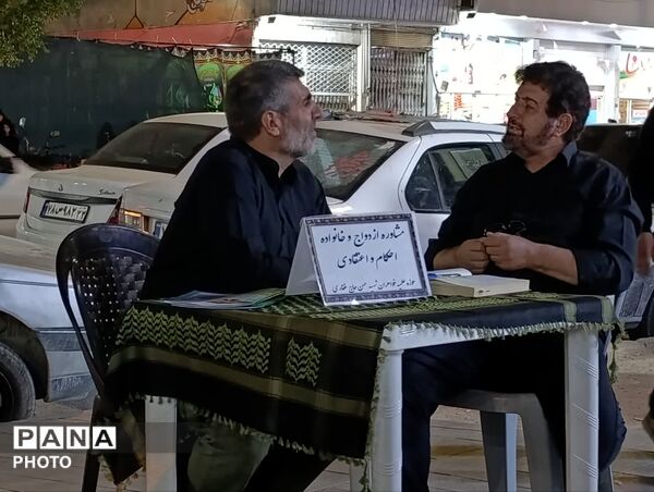 جلوه‌هایی از تجمع میدان امام خمینی(ره) قم در دومین شب محرم