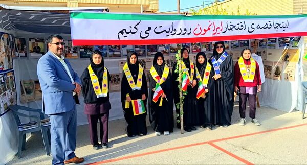 وقتی مدرسه صحنه انقلاب شد؛ زنگی که با سرود و افتخار نواخته شد