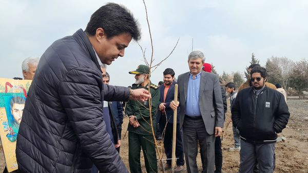 مراسم درختکاری در هنرستان استاد یوسفی مشهد 