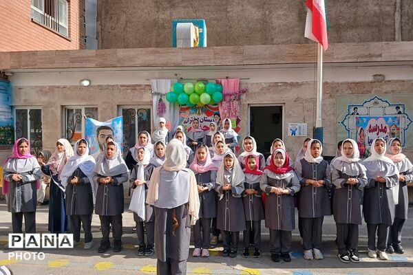 حضور دانش آموزان مدارس حاتم، مجتهده امین و محمد علی تحصیلی در جشن ولادت حضرت زینب (س)