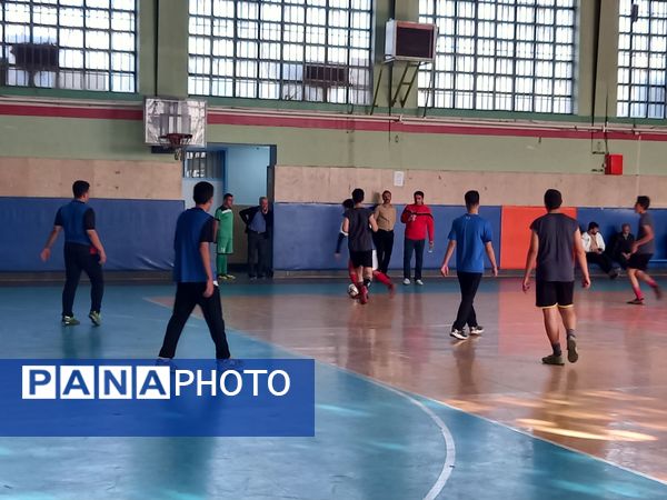 برگزاری مسابقه‌ فوتسال دانش‌آموزی توسط دبیرستان شاهد مهدیون