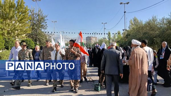 برگزاری نماز جمعه نصر به امامت رهبر معظم انقلاب اسلامی 