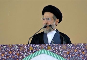 امام خمینی (ره) نماد سیاست‌ورزی انقلابی و تحول‌آفرین هستند