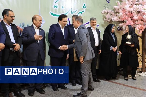 هفدهمین جشنواره مجمع خیرین مدرسه‌ساز شهریار در تالار شباهنگ شهریار 