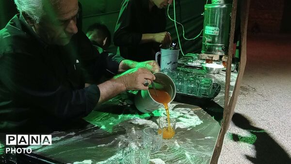 ایستگاه صلواتی صاحب الزمان در روستای نقاب میزبان عزادارن حسینی می شود
