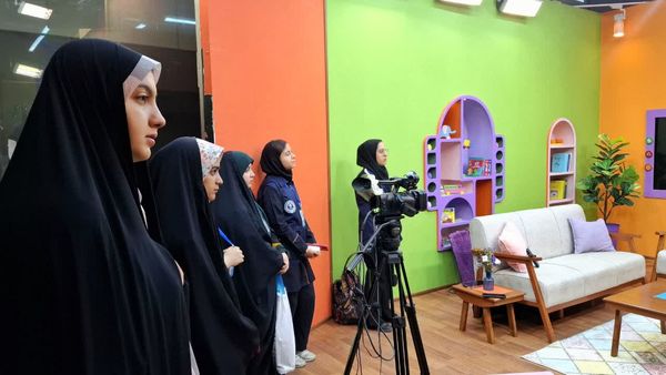 بازدید دانش‌آموز خبرنگاران منتخب کشوری پانا، از دنیای شبکه کودک و نوجوان