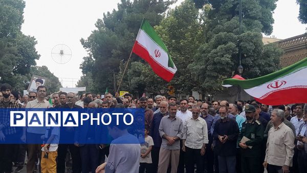  حضور بی نظیر مردن نیشابور در راهپیمایی بر علیه حمله رژیم صهیونسیتی