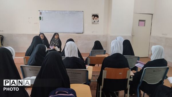 مسابقات قرآن، عترت و نماز مقطع ابتدایی در میناب