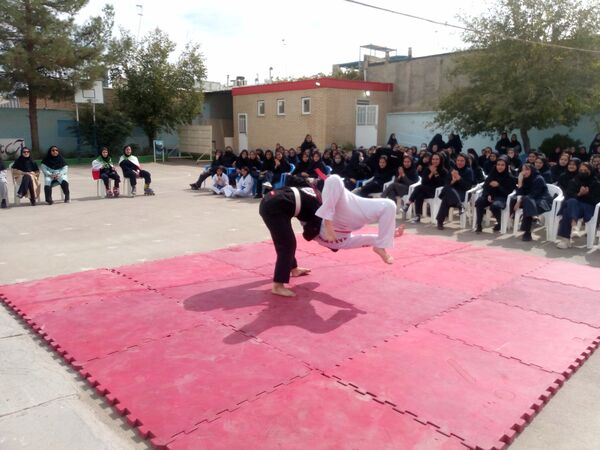 المپیاد‌ ورزشی درون مدرسه ای در دبیرستان فاطمیه