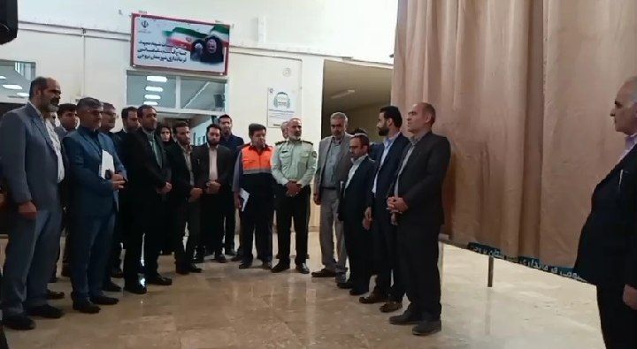 مراسم بزرگداشت هفته دولت با حضور مقامات دولتی و فعالان اجتماعی برگزار شد