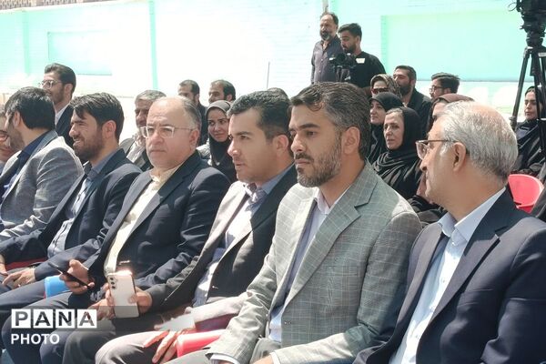 لابراتوار سیار خلاقیت و ساخت در مدرسه مهندس وحید کیهانی