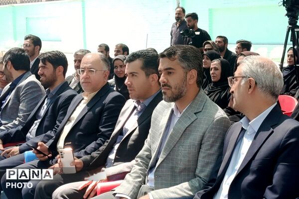 لابراتوار سیار خلاقیت و ساخت در مدرسه مهندس وحید کیهانی