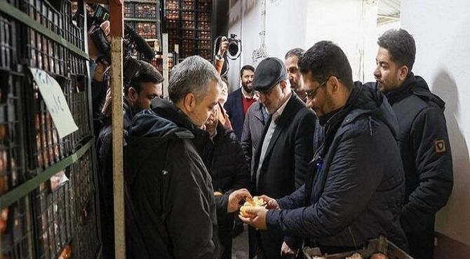 میزان ذخیره کالاها و میوه شب عید کافی است