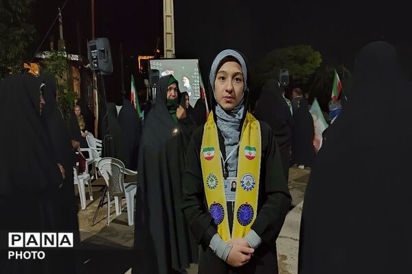 پرچم عزت را می‌بریم بالا 