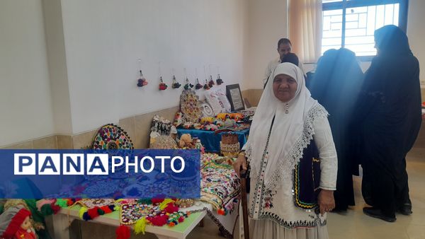 نمایشگاه صنایع دستی مرتبط با کسب و کار