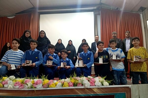 تجلیل از تئاتر دانش‌آموزی  و خبرنگاران پانا در کانون شهید مطهری شهرستان ساوجبلاغ 