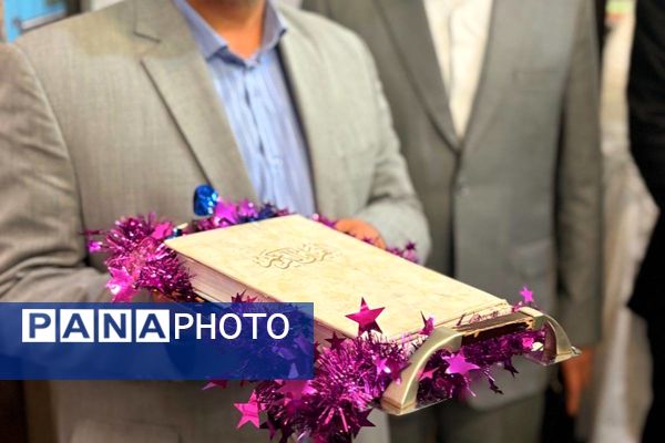 درخشش شکوفه های امید در مدرسه آیت الله خامنه ای 