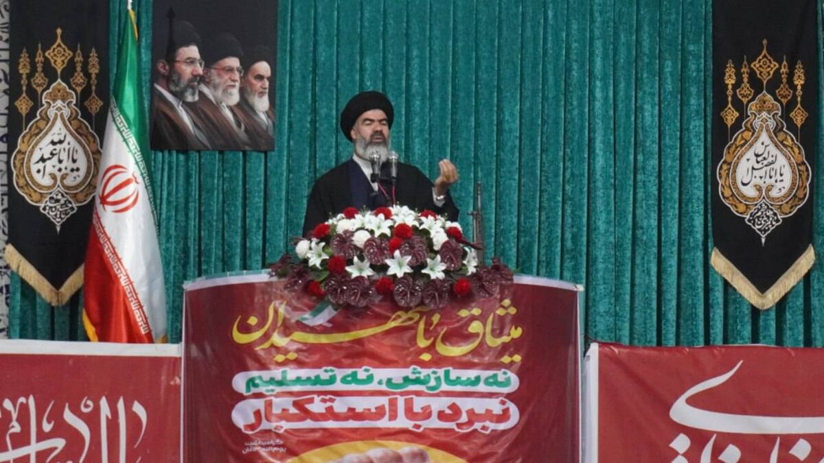 ۱۳ آبان و هفته بسیج دانش‌آموزی، روحیه بصیرت و ایستادگی را در نسل جوان تقویت می‌کند