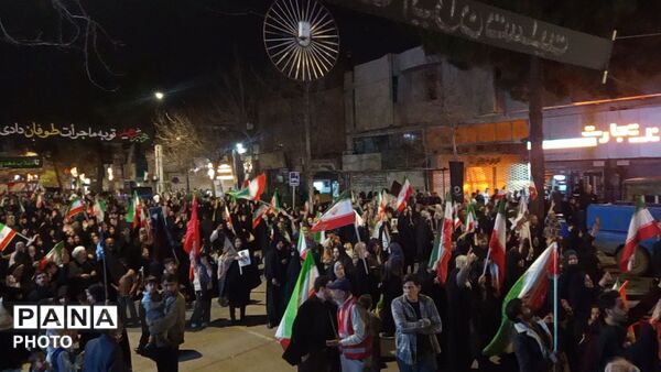 پیمان دوباره با رهبری با نوای رسای مهدی رسولی در آیین تجدید بیعت 