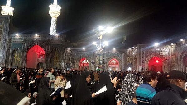 شکوه حضور زائران ومجاوران حرم مطهر رضوی در مراسم شب قدر نوزدهم ماه رمضان