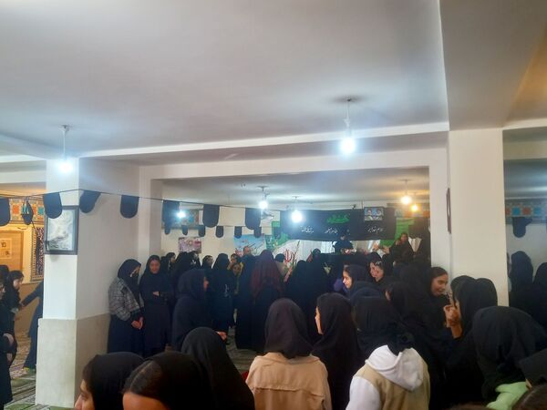 تشییع شهید گمنام در دبیرستان دخترانه شاهد قهرمان ایزدی ناحیه 3 شیراز