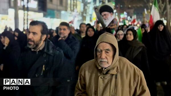 بیعت مردم فردیس با رهبر جدید انقلاب 