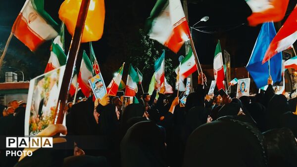 هم‌ صدایی با شکوه مردم پلدختر برای ایران؛ جلوه وحدت در خیابان‌‌های شهر