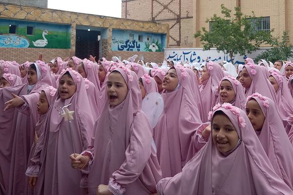 برگزاری جشن تکلیف در دبستان علویان بهارستان ۲