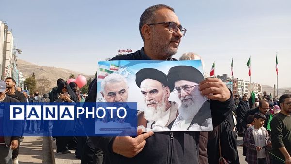 یک روز متفاوت با حضور مردمی از جنس غیرت و استقامت