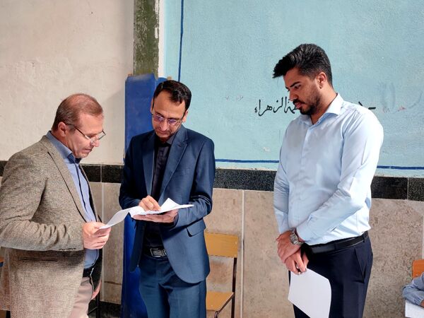بازدید مدیر آموزش و پرورش سملقان از آزمون های ورودی مدارس تیزهوشان