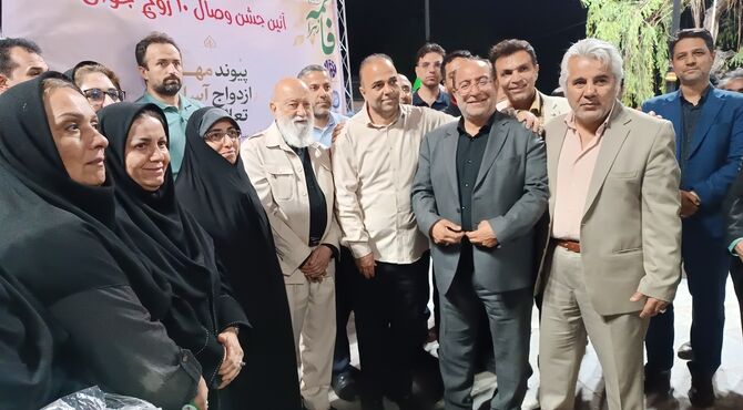 طنین «پیوند آسمانی» در میدان بهشت منطقه ۱۶ جشن باشکوه زوج‌های جوان