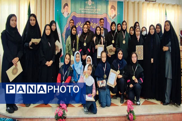 همایش تقدیر از دانش‌آموزان منتخب طرح‌های پژوهش سرای خواجه نصیرالدین طوسی شهرستان پیشوا