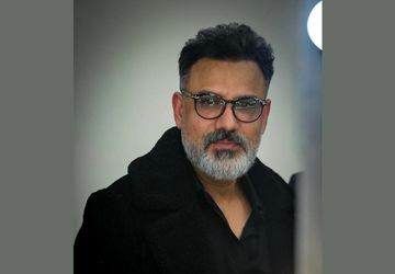 «ذرات آشوب»؛ تازه‌ترین اثر ابراهیم پشت‌کوهی در نوروز تئاتر شهر