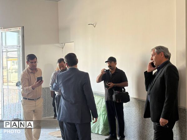 بازدید فرماندار شهرستان کاشمر از پست برق شهرک صنعتی جدید 