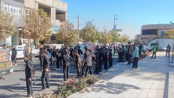 برپایی هیئت عزاداری دانش‌آموزی «قاسم ابن الحسن(ع)» در دبیرستان رئیس‌زاده خلیل‌آباد