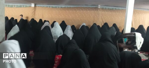 شب زنده داری بانوان روستای جیز آباد در شب های قدر