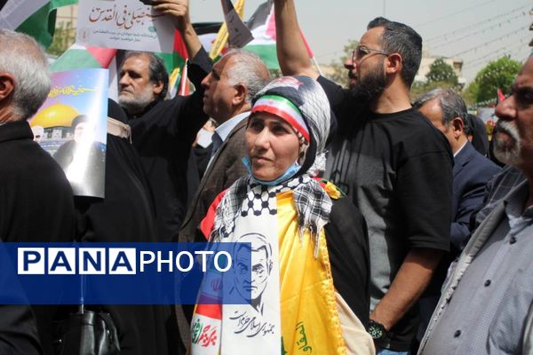 تجمع بزرگ دانش‌آموزان و فرهنگیان در حمایت از مردم مظلوم غزه و فلسطین