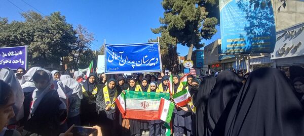 راهپیمایی ۱۳ آبان و روز دانش آموز در نیشابور 