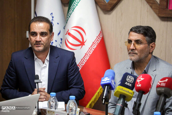 تجلیل از استان‌های پیشتاز در آموزش مهارت‌های رقومی دانش آموزان