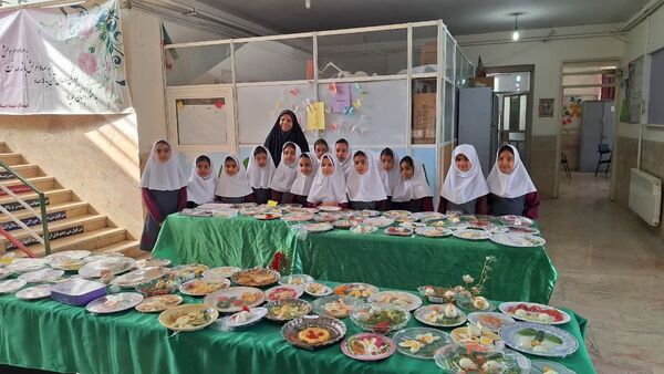 برگزاری روز جهانی تخم‌مرغ در دبستان دخترانه شهید جمیله کریمی شهرستان زارچ 