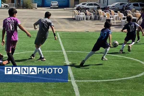 آیین افتتاحیه زمین چمن مصنوعی دبستان اسماعیل سامنی ناحیه ۲ بهارستان