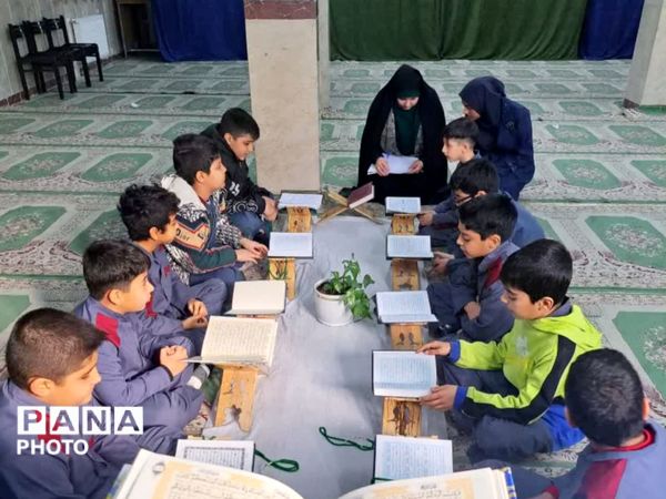 فرشته های نور در محفل انس با قرآن مدرسه ایمان