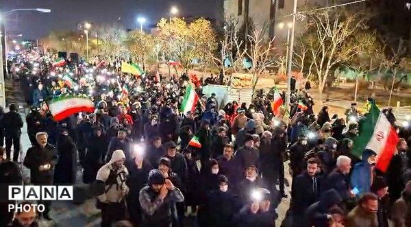 نهمین شب راهپیمایی خون‌خواهی رهبر شهید انقلاب در فردیس