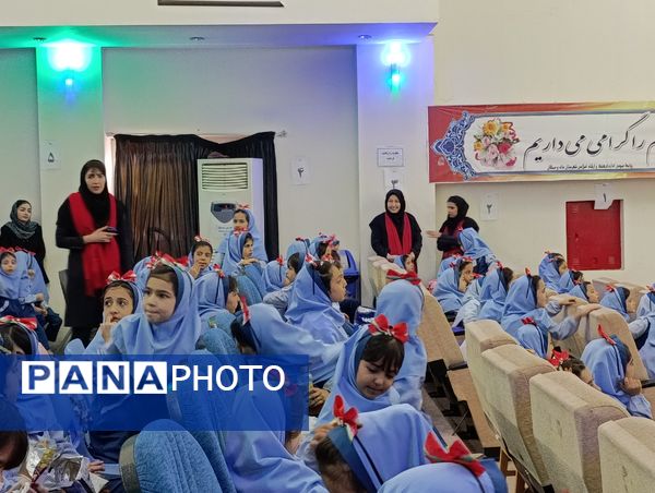 جشن یلدای مدرسه غیر دولتی مهر و ماه آشخانه 