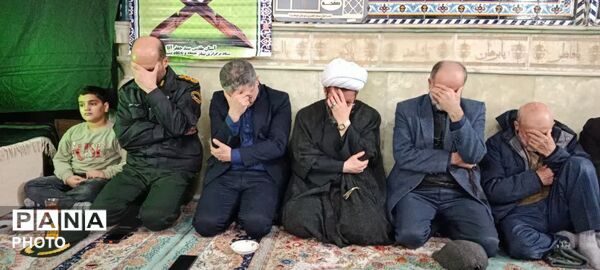 آسمان هم در کنار عاشقان رهبر شهید گریست