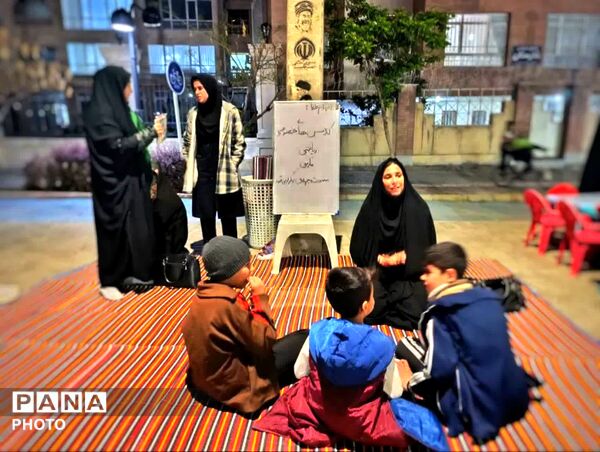 آیینه امید در اجتماعات مشهد