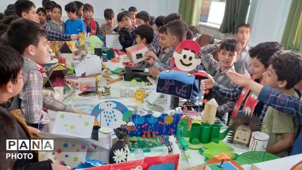 نمایشگاه جابربن‌ حیان در دبستان پسرانه فرهنگیان ۱