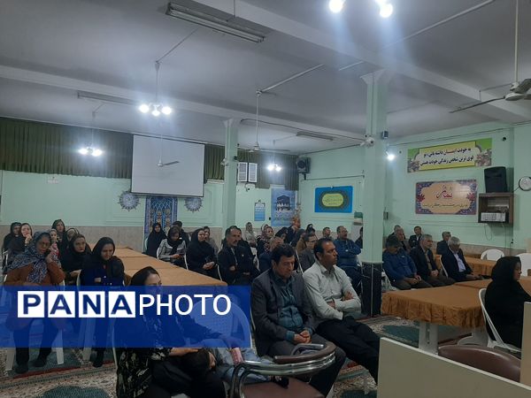 اولین جلسه انجمن اولیای دبیرستان شاهد ابوذر غفاری نیشابور 