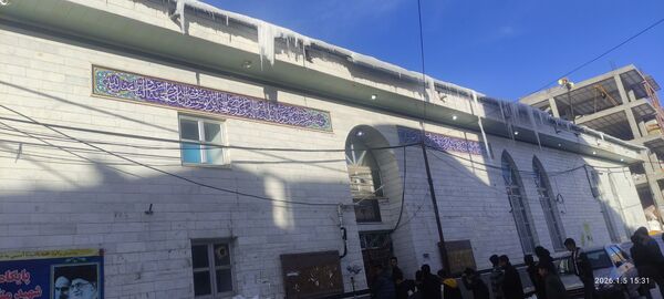 اعتکاف دانش‌آموزان روستای گونبرف در برف یک متری