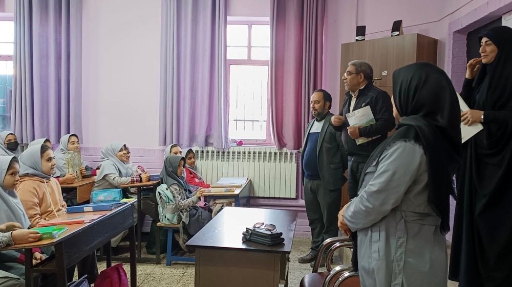 بازدید شورای اجتماعی محله لشکر از دبستان پنجم مهر